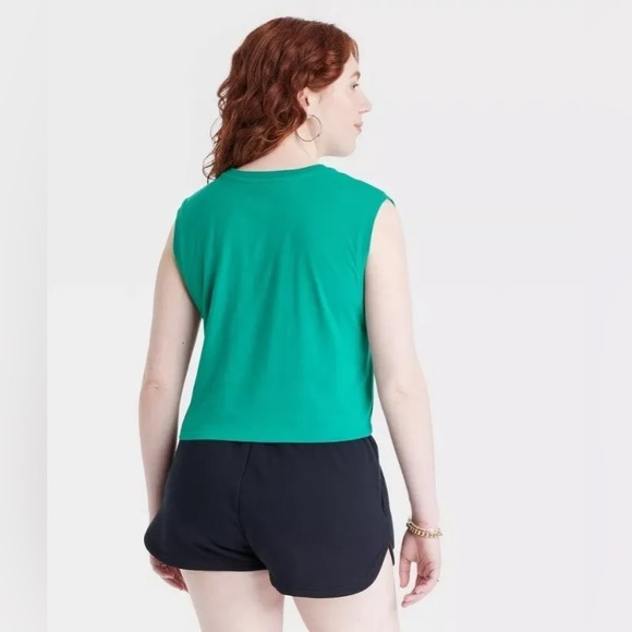 NWT! Looney Tunes 'Im the Boss' Graphic Tank Top - Picture 2 of 6